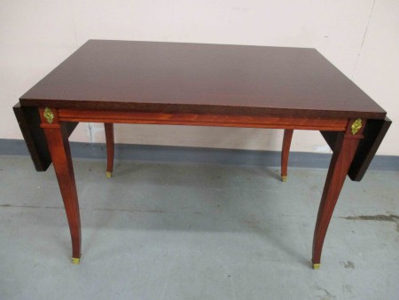 2472 - Stolek konferencni sklapeci  1960    90 x 60 cm  V  - 64 cm  -  2 900 kc 